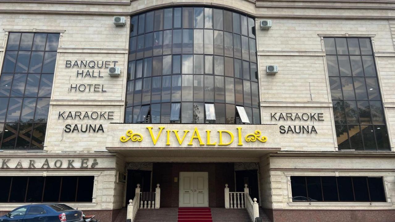 Hotel Vivaldis アルマトイ エクステリア 写真