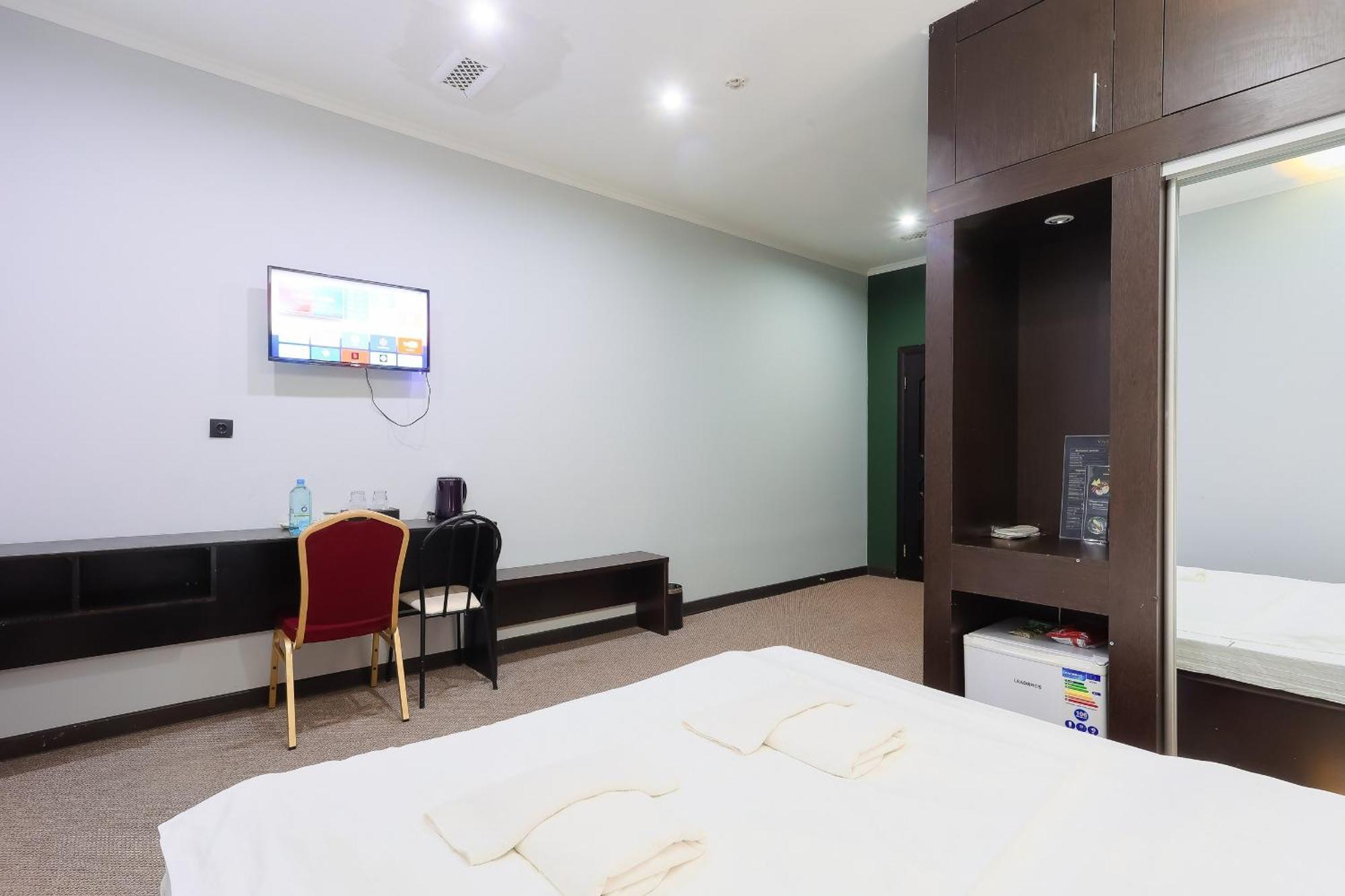 Hotel Vivaldis アルマトイ エクステリア 写真
