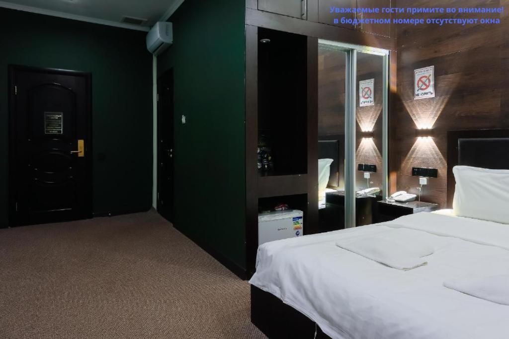 Hotel Vivaldis アルマトイ エクステリア 写真